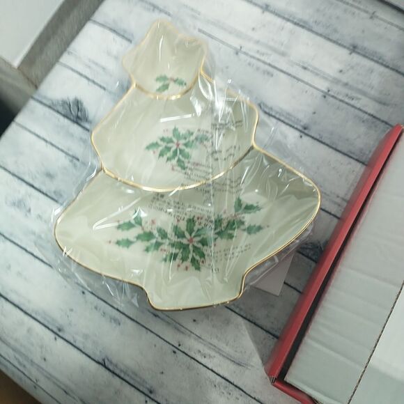 New In Box Lenox Holiday Christmas Tree 11" Divided Candy Relish Server Dish. - Picture 3 of 6